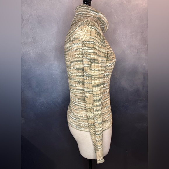 Vintage Y2K GAP Turtleneck Sweater | Size Small - Picture 4 of 7